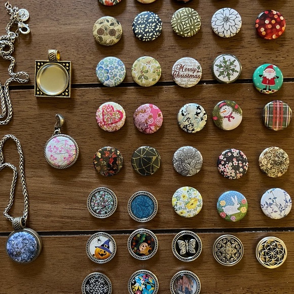 Colorful Button and Pendant Collection - Picture 2 of 5